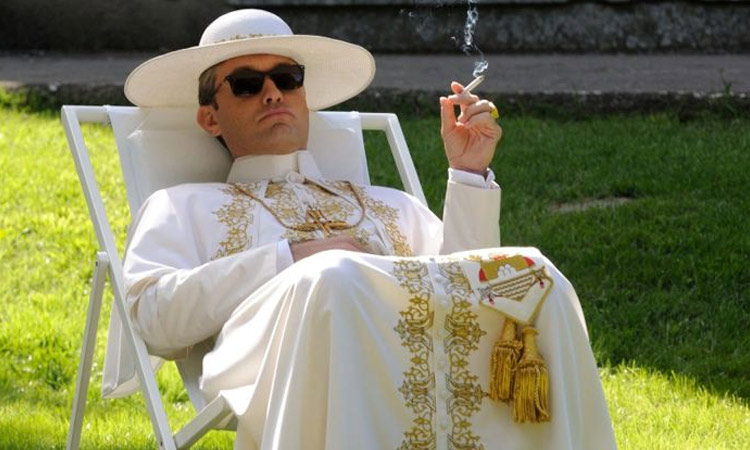 critica the young pope reseña review