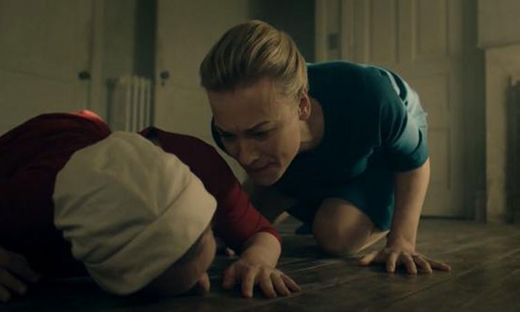 review The Handmaids Tale 1x03